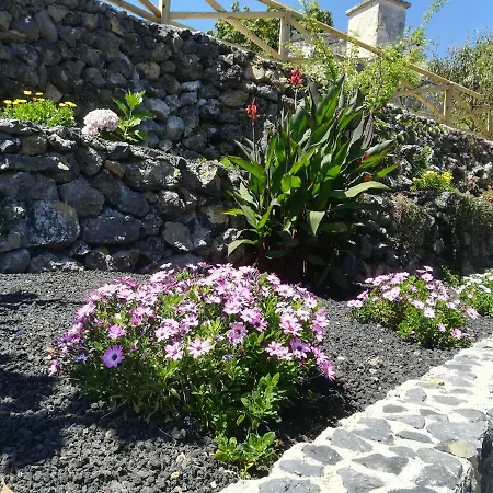 Guinderos Country house *