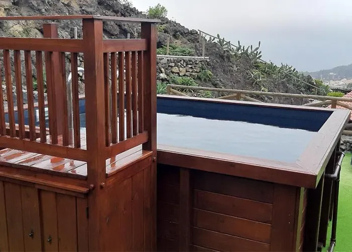 Guinderos Country house *